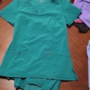 Green Cherokee infinity set